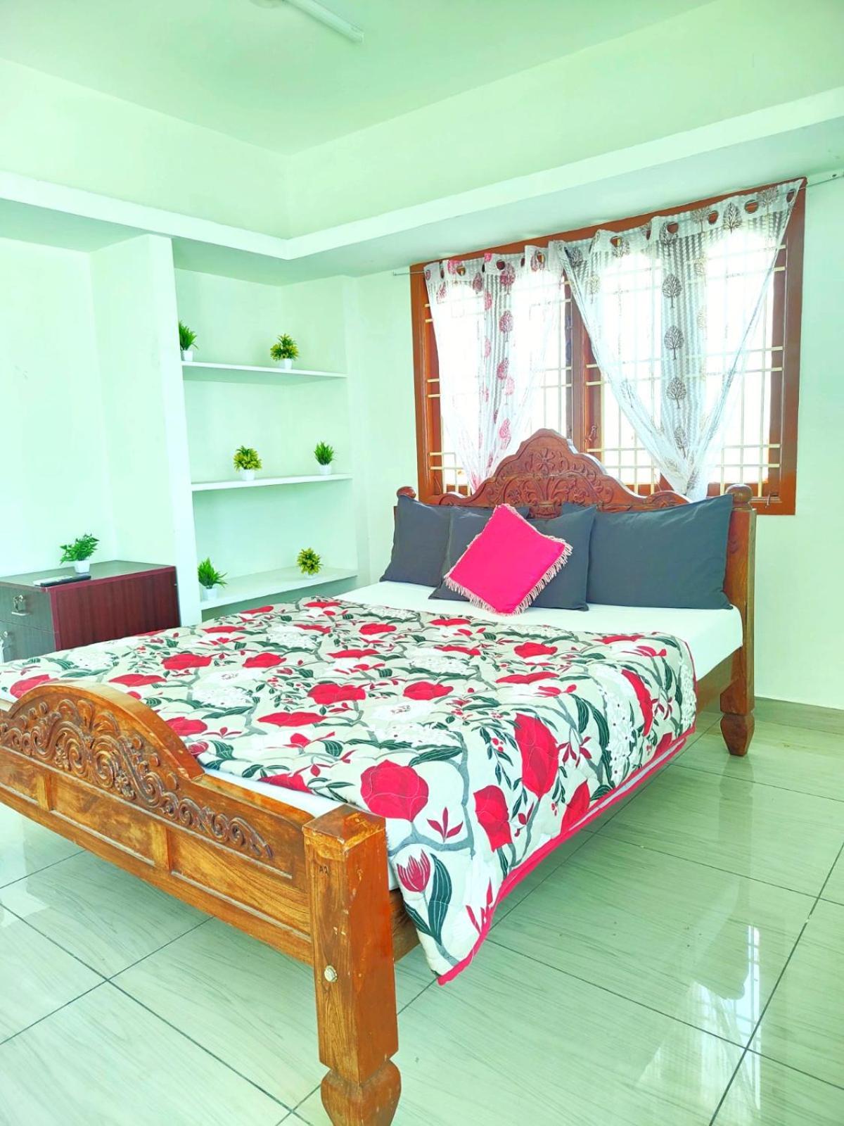 Shivam Eden Beach Homestay ปอนดิเชอรี ภายนอก รูปภาพ
